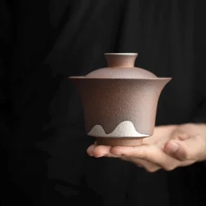 Handcrafted 170ml mountain pattern clay gaiwan front view