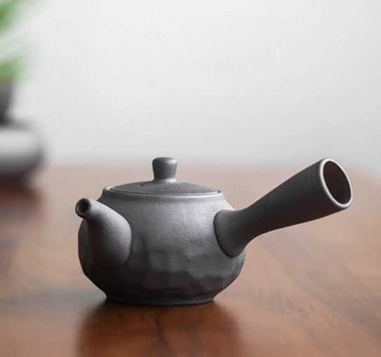 front view of 190ml textured charcoal ceramic kyusu teapot