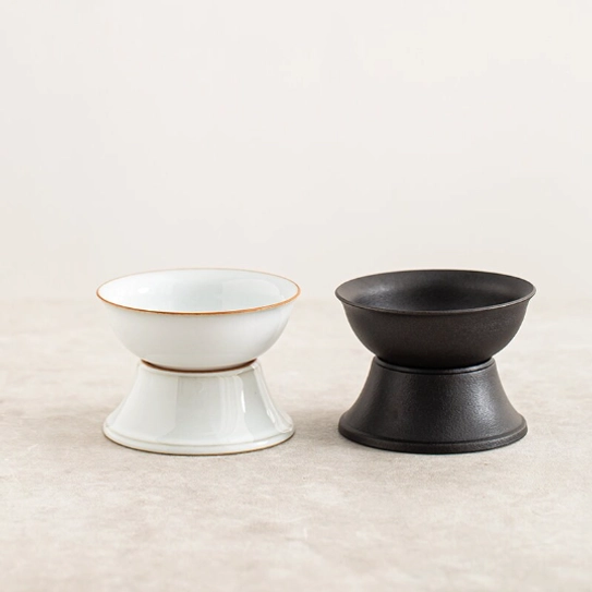 black ceramic loose leaf tea strainer fine mesh close up