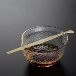 270ml hammered glass gong dao bei with amber tea inside