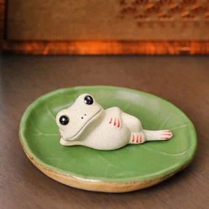 full set of handmade ceramic frog tea pet with green leaf serving tray