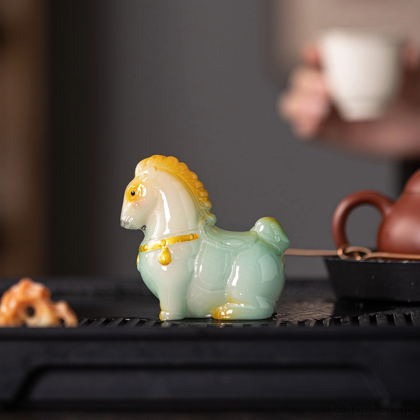 front view of finished tang style horse tea pet ornament