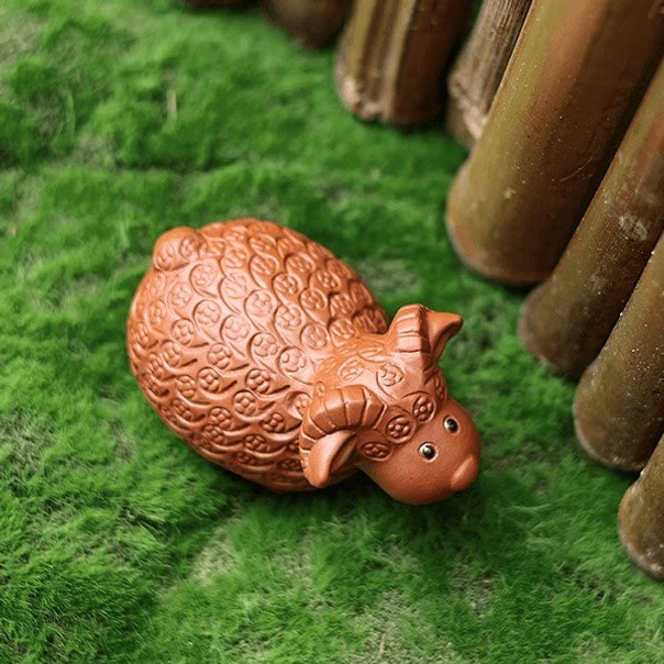 lucky money sheep tea pet on tea tray for size reference